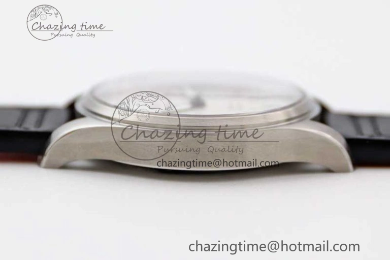 Refined Mark XVIII IW327012 SS M+F 1:1 Best Edition White Dial on Black Leather Strap A 7054
