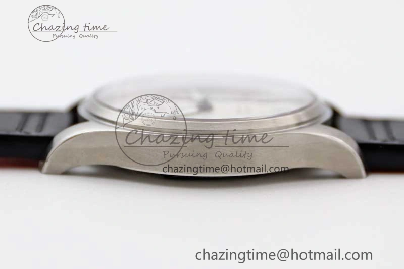 Refined Mark XVIII IW327012 SS M+F 1:1 Best Edition White Dial on Black Leather Strap A 7054