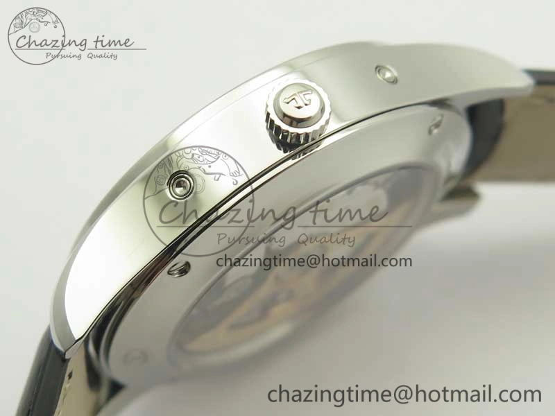 Master Chronograph SS 1538530 White Dial Blue Hand on Blue Leather Strap A MultiPurpose 4933