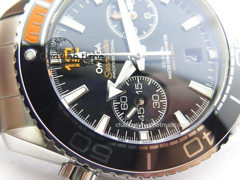 UrbanChic Master Chronometer 45mm SS JHF Black Dial On SS Bracelet A 8248