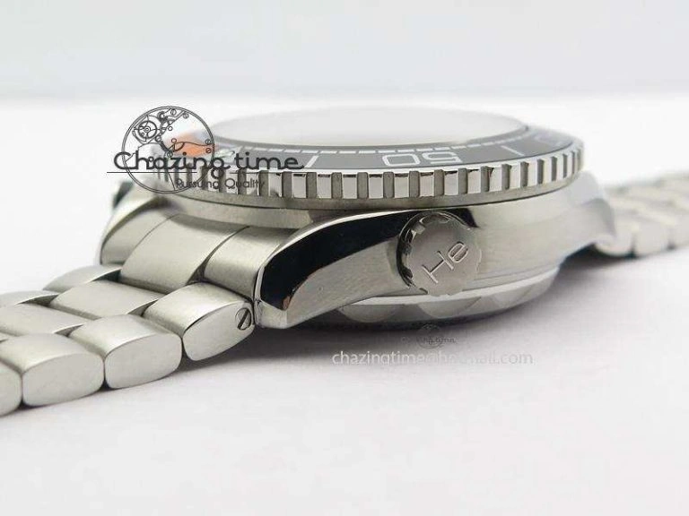UrbanChic Master Chronometer 45mm SS JHF Black Dial On SS Bracelet A 8248