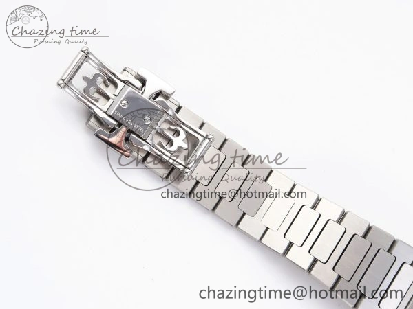 TravelReady NAUTILUS 7118 LADIES SS PPF 1:1 BEST EDITION BLUE DIAL DIAMONDS BEZEL ON SS BRACELET 324CS 8770