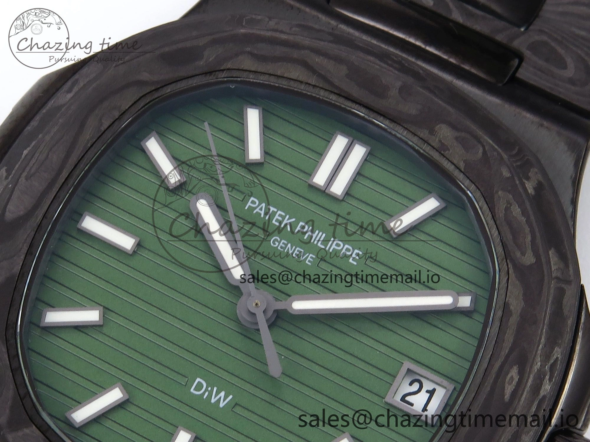 Nautilus 5711 DIW Carbon DIWF 1:1 Best Edition Green Textured Dial On Carbon Bracelet 324CS DailyWear 8693