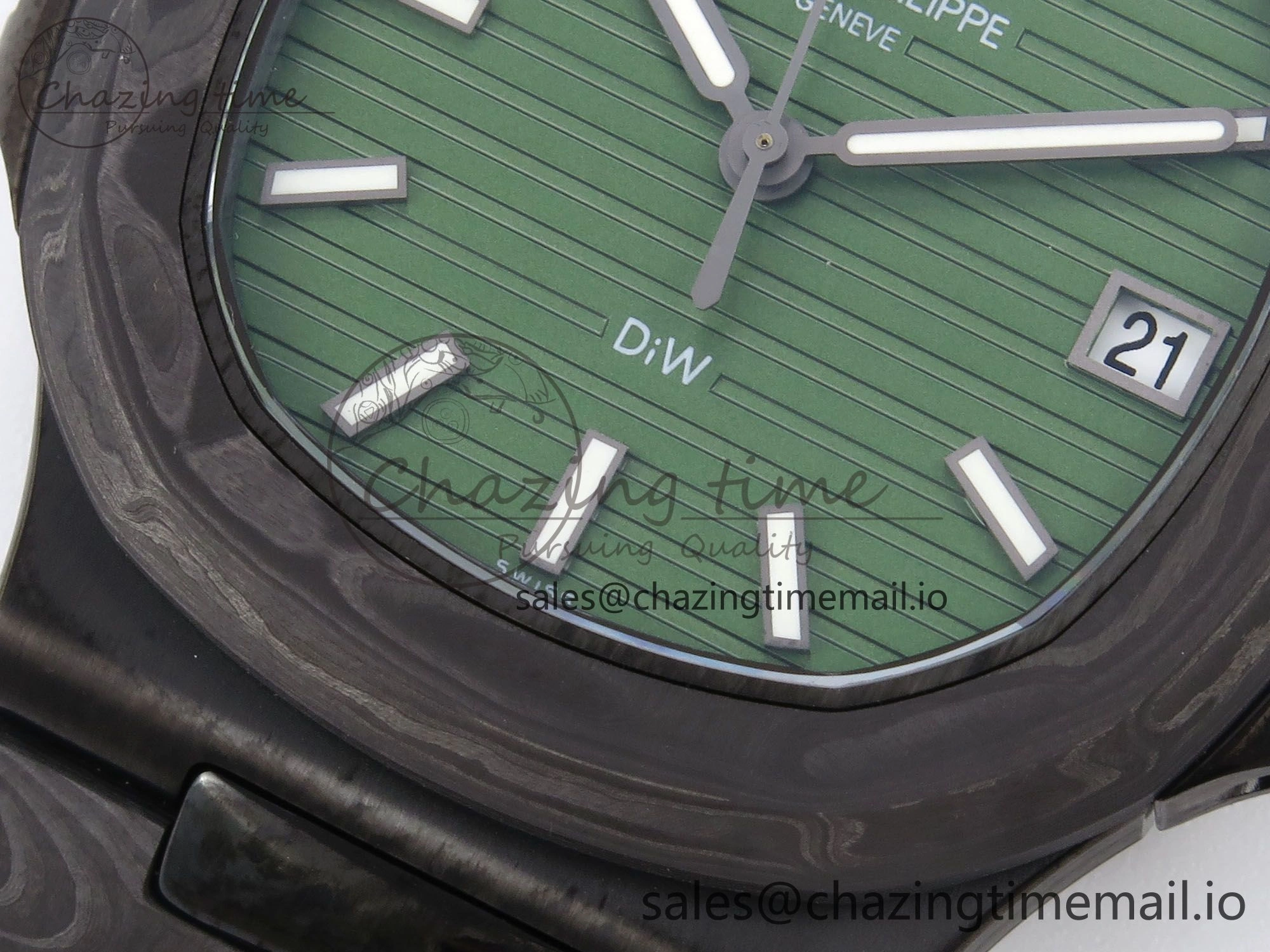 Nautilus 5711 DIW Carbon DIWF 1:1 Best Edition Green Textured Dial On Carbon Bracelet 324CS DailyWear 8693