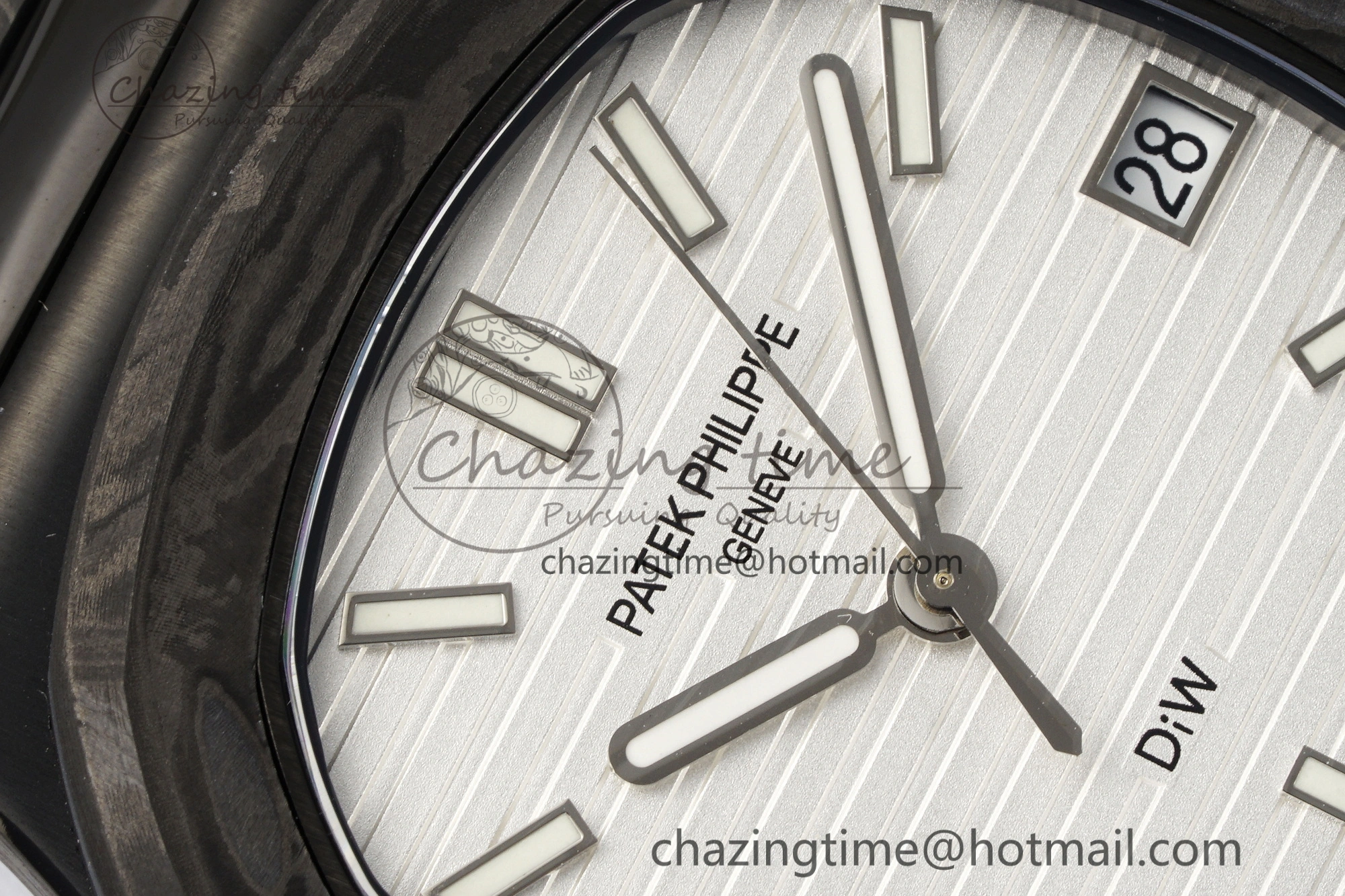 Nautilus 5711 DIW Carbon DIWF 1:1 Best Edition White Dial on Carbon PVD Bracelet 324CS Sophisticated 8796