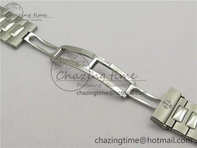 Nautilus 5726 Complicated SS GRF 1:1 Best Edition White Textured Dial on SS Bracelet A324 V Breathable 8875