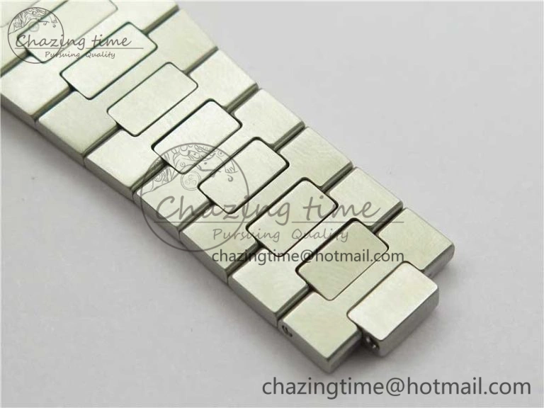 Nautilus 5726 SS V9F Best Edition Blue Dial Working Annual Calendar SS BRACELET A.324 V Sleek 8891