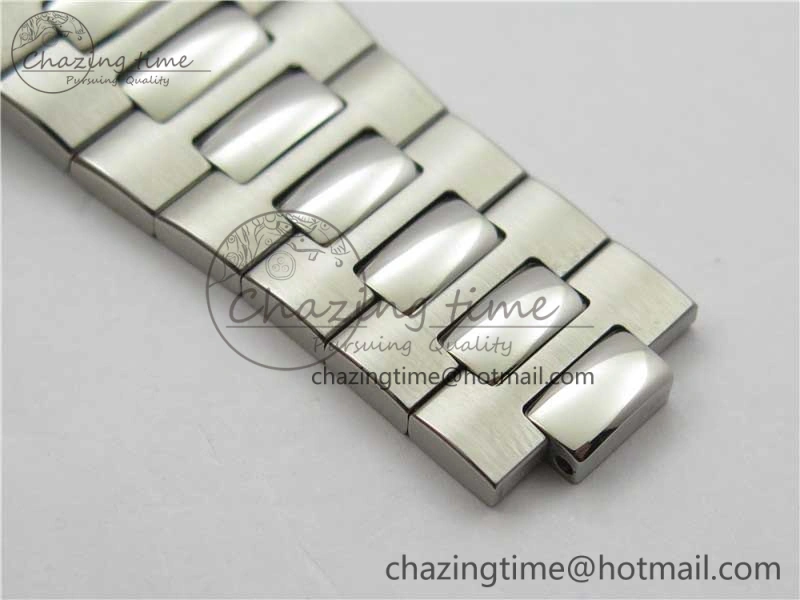 Attractive Nautilus 5726 V9F Best Edition Black Dial Working Annual Calendar SS Bracelet A. 8929