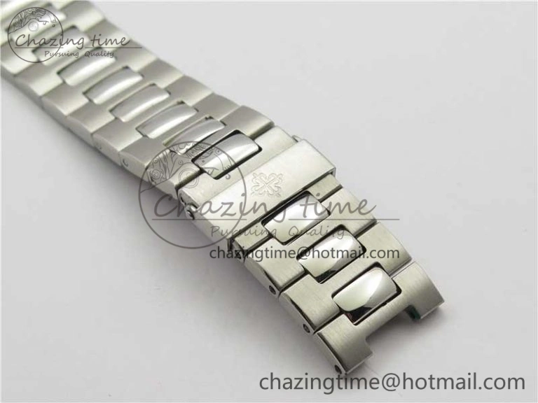 Attractive Nautilus 5726 V9F Best Edition Black Dial Working Annual Calendar SS Bracelet A. 8929
