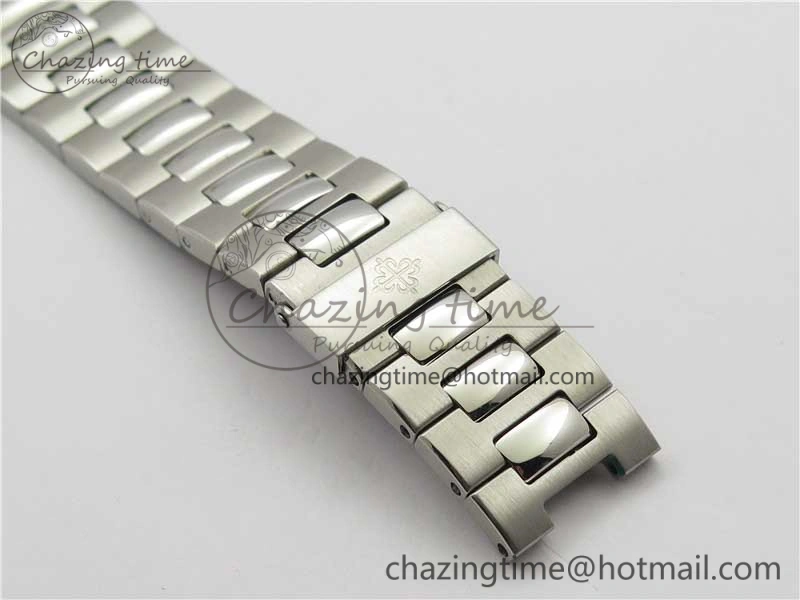 Attractive Nautilus 5726 V9F Best Edition Black Dial Working Annual Calendar SS Bracelet A. 8929