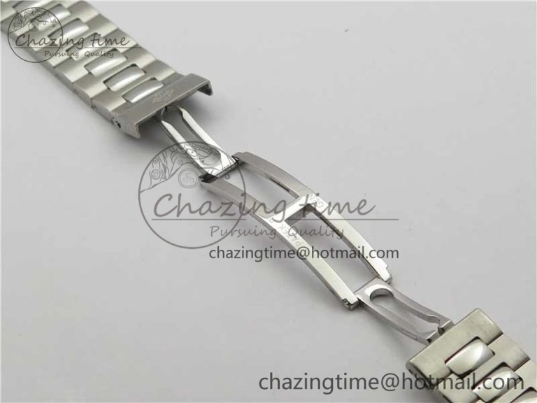 Attractive Nautilus 5726 V9F Best Edition Black Dial Working Annual Calendar SS Bracelet A. 8929