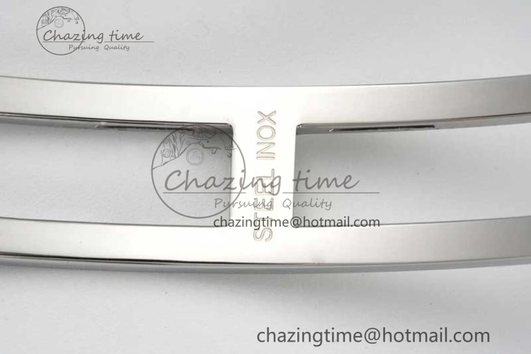 Nautilus 5740 SS GRF Best Edition Gray Dial Diamonds Bezel on SS Bracelet A Packable 8836
