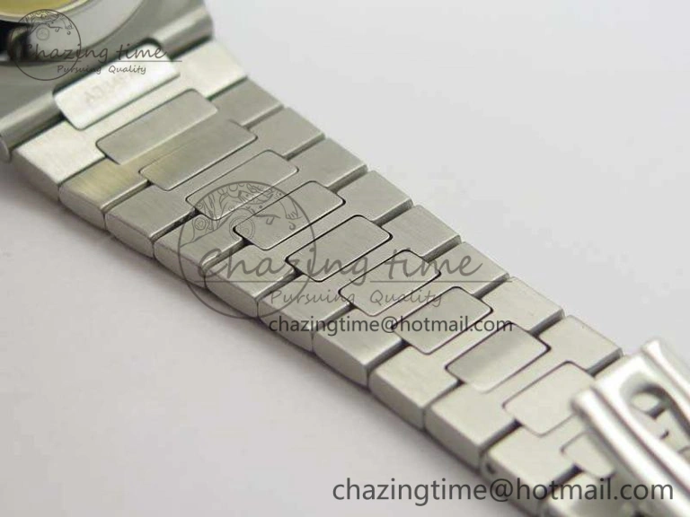 FreshLook Nautilus Moonphase SS KMF Gray Dial On SS Bracelet Calendar Movement V 9016