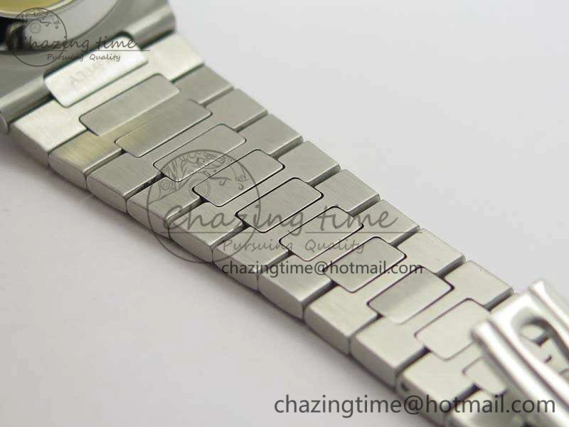 FreshLook Nautilus Moonphase SS KMF Gray Dial On SS Bracelet Calendar Movement V 9016