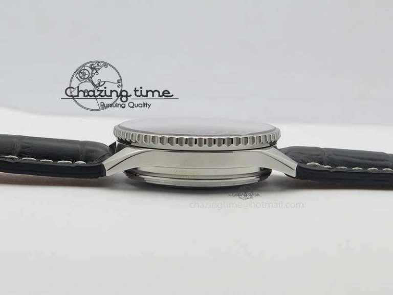 Modern Navitimer 01 SS Gray Dial On Black Leather Strap A 5769