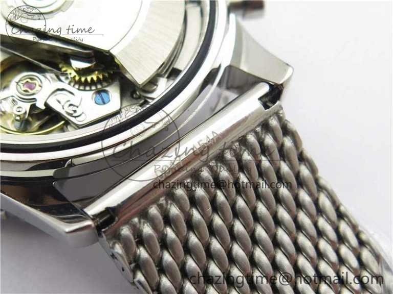 Sleek Navitimer 1 41mm SS B50 White Dial on SS Bracelet A 5540