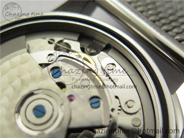 Sleek Navitimer 1 41mm SS B50 White Dial on SS Bracelet A 5540
