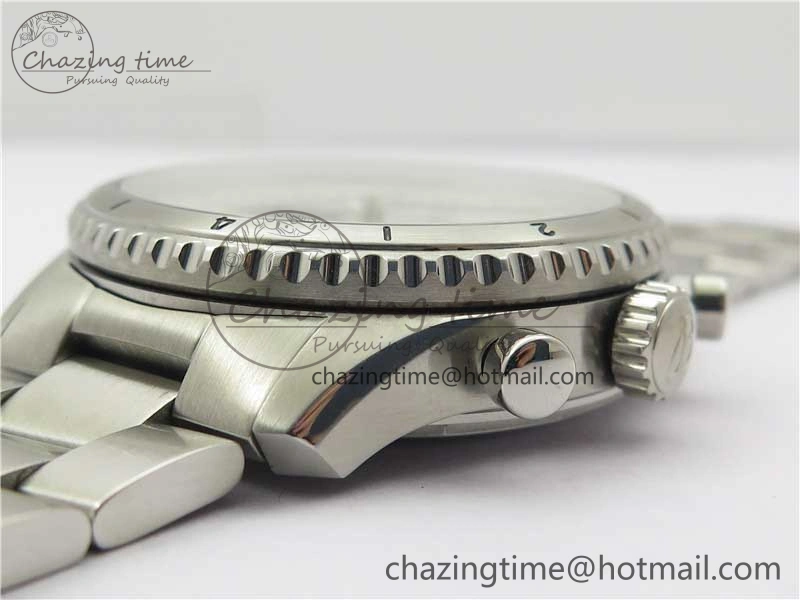 Navitimer 8 B01 Chrono 43mm SS Best Edition Silver Dial on SS Bracelet A Trendy 5547