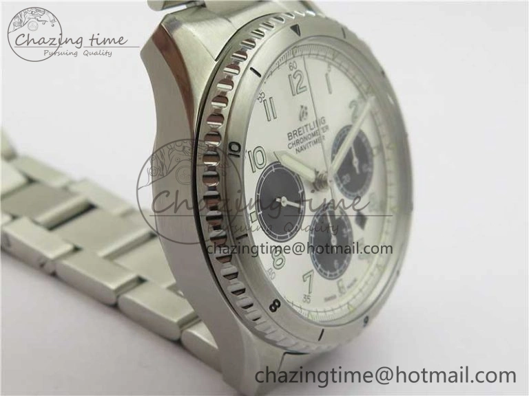 Navitimer 8 B01 Chrono 43mm SS Best Edition Silver Dial on SS Bracelet A Trendy 5547