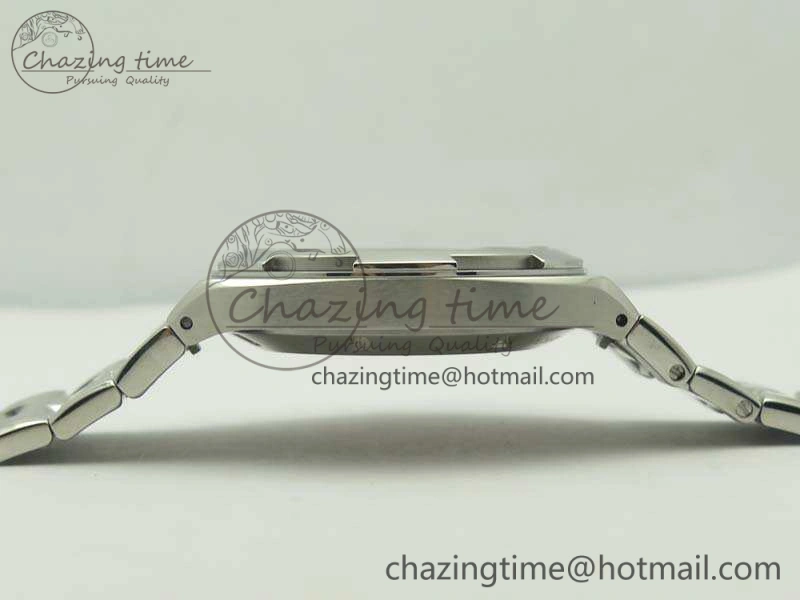 Overseas 2000V SS 3AF Best Edition White Dial On SS Bracelet A UrbanChic 9960