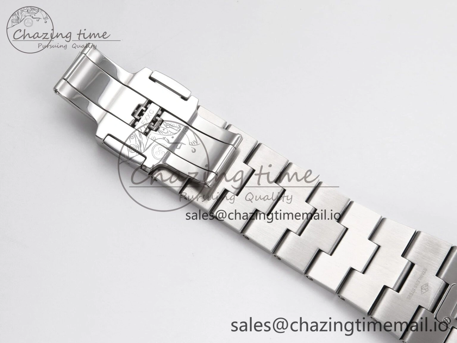 Overseas 4500V SS 8F 1:1 Best Edition Brown Dial on SS Bracelet A Effortless 9836