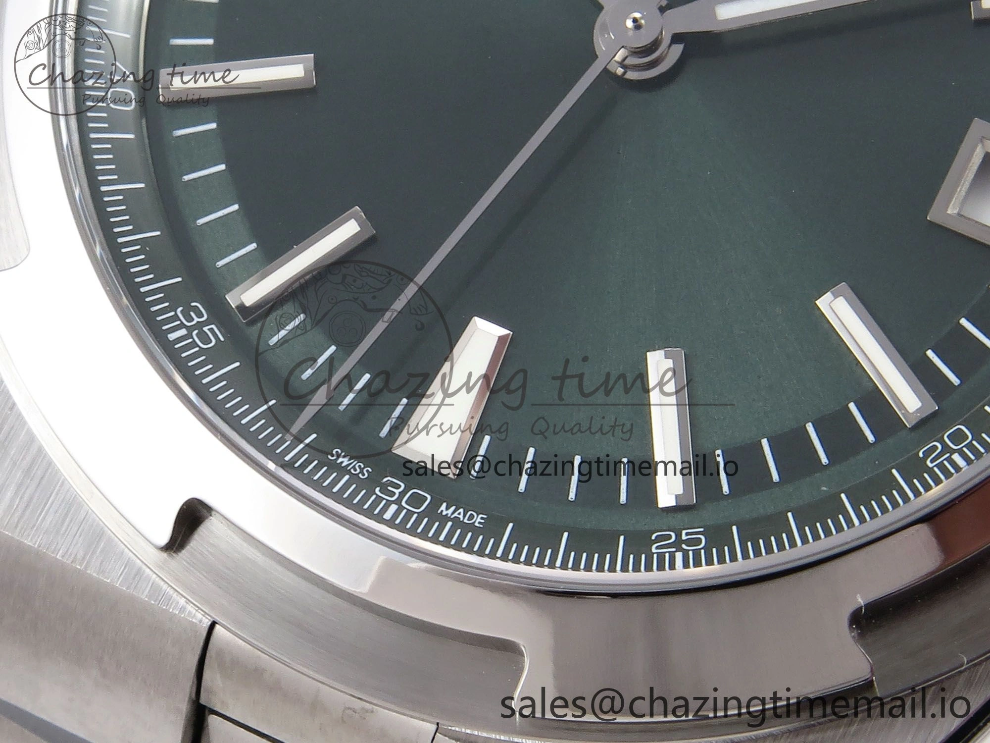 Overseas 4500V SS 8F 1:1 Best Edition Green Dial on SS Bracelet A MultiPurpose 9835