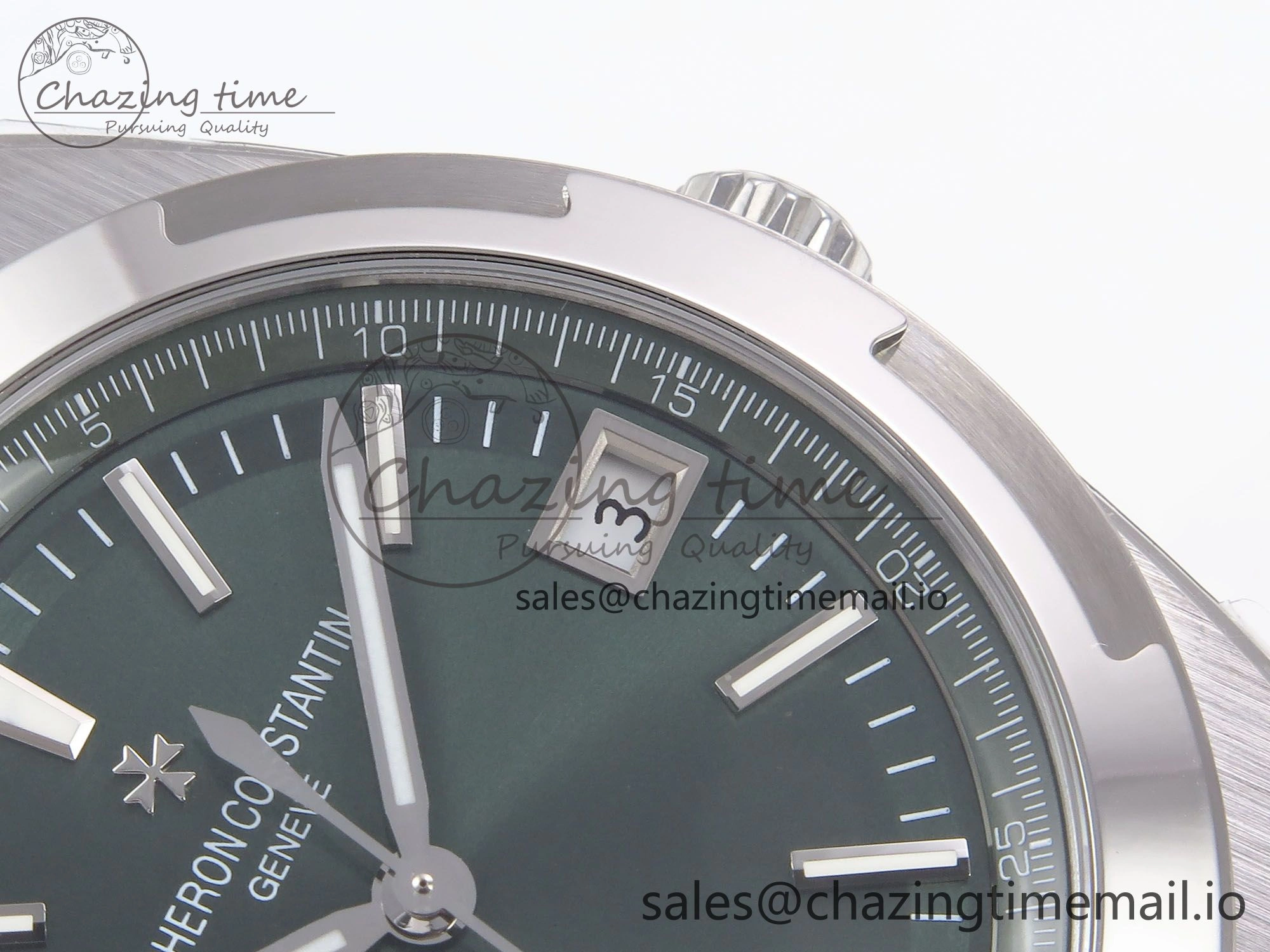 Overseas 4500V SS 8F 1:1 Best Edition Green Dial on SS Bracelet A MultiPurpose 9835