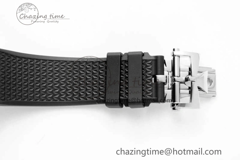 Overseas 4500V SS ZF 1:1 Best Edition Silver Dial on Black Rubber Strap A SoftTouch 9895