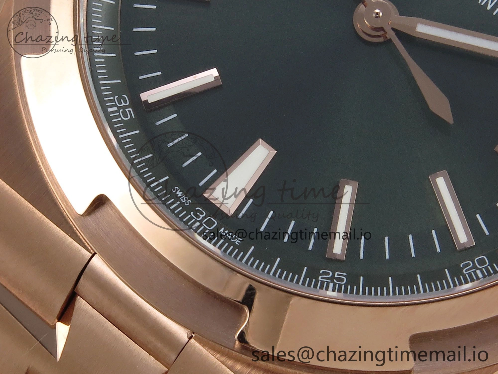 Overseas 4520V RG 8F Best Edition Green Dial on RG Bracelet A Reliable 9844