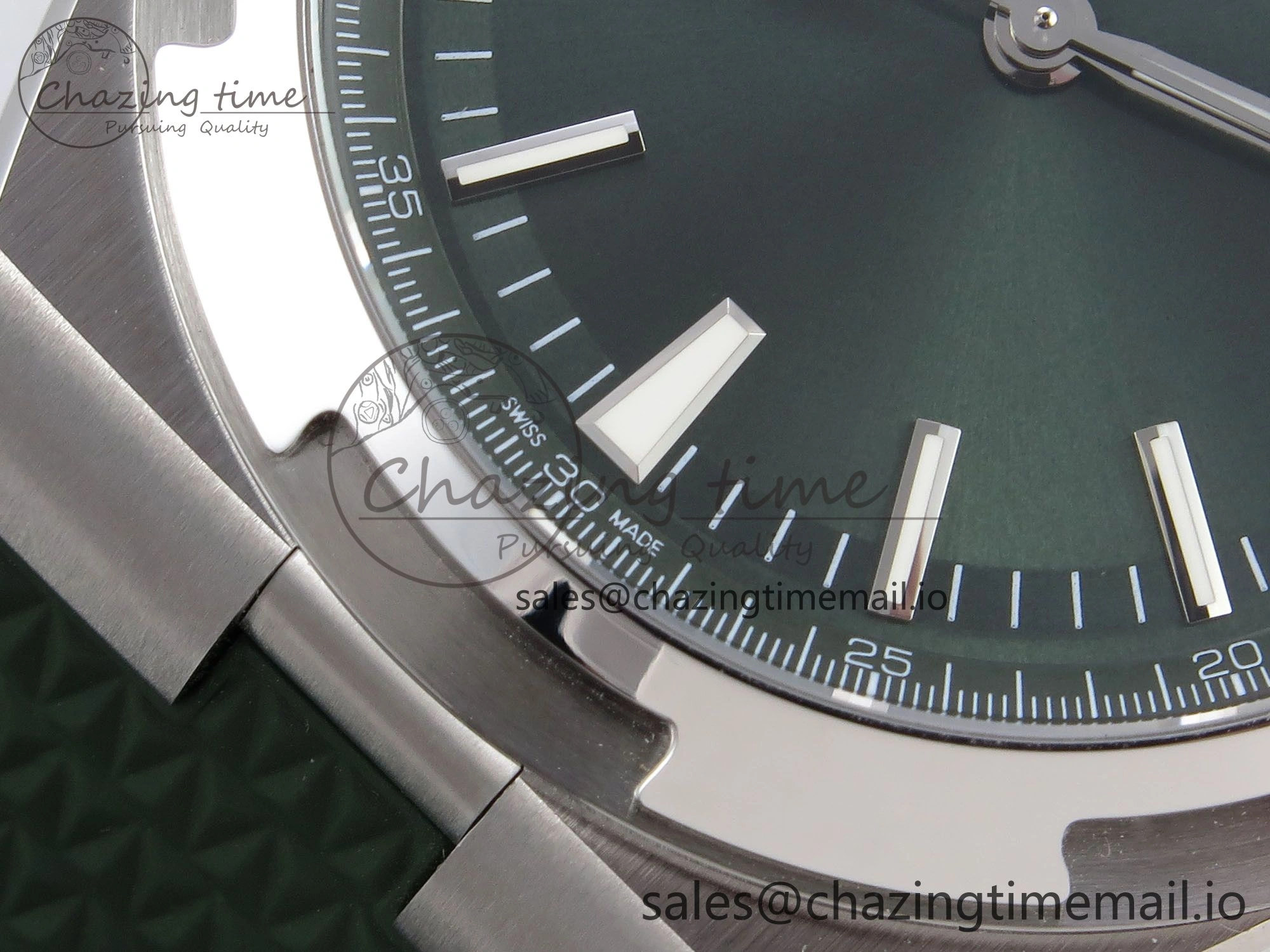 Overseas 4520V SS 8F Best Edition Green Dial On Green Rubber Strap A FashionForward 9854