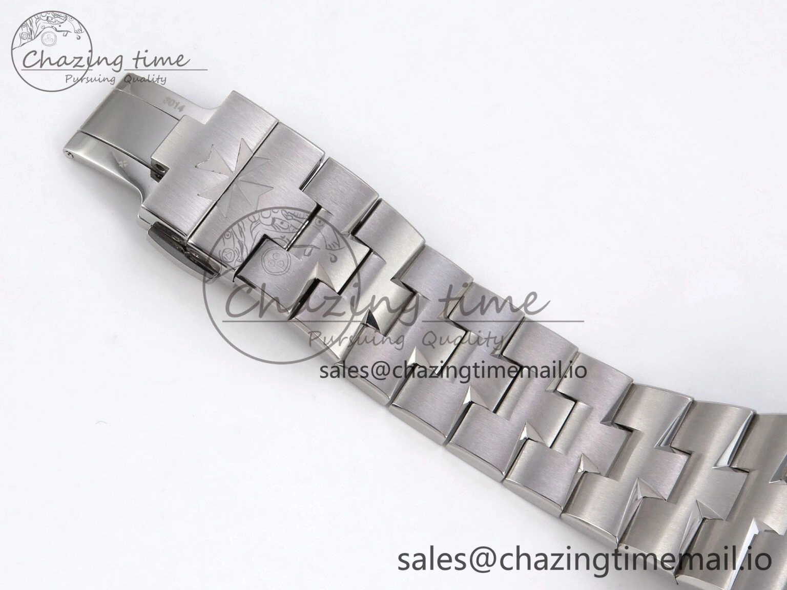 Overseas 4520V SS 8F Best Edition Green Dial on SS Bracelet A FlexibleFit 9845