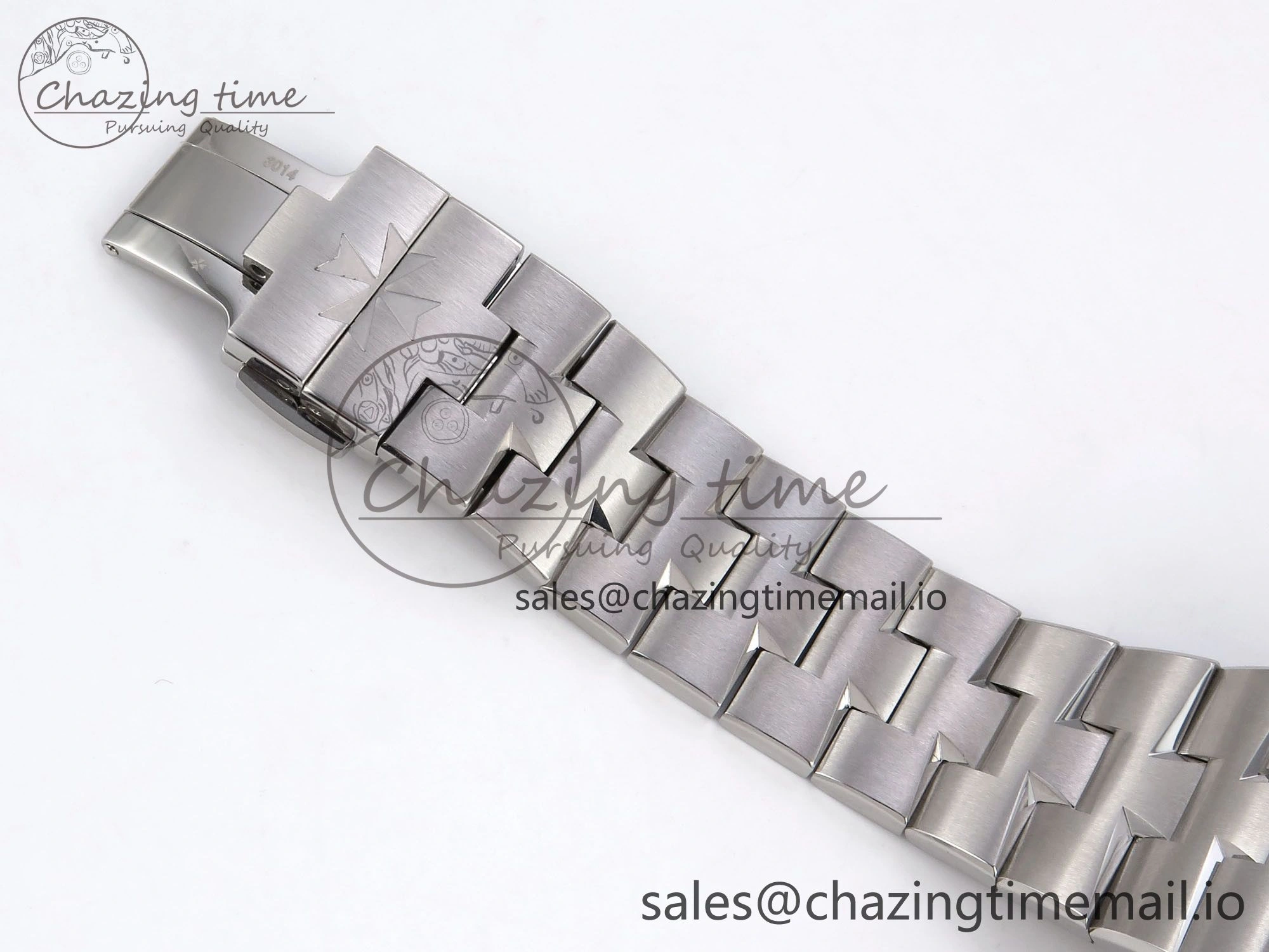 Overseas 4520V SS 8F Best Edition Green Dial on SS Bracelet A FlexibleFit 9845
