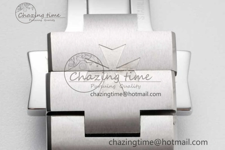 Stretchable Overseas 47040 SS PPF 1:1 Best Edition White Textured Dial on SS Bracelet A 9890