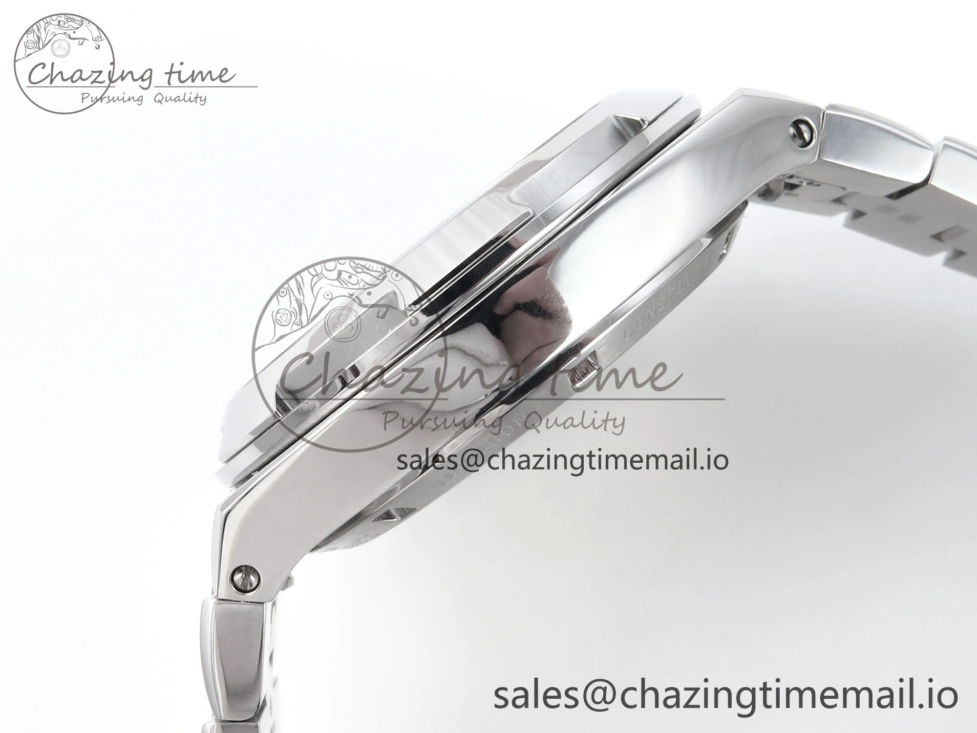 Overseas 7920V SS 8F Best Edition White Dial On SS Bracelet A Comfortable 9831
