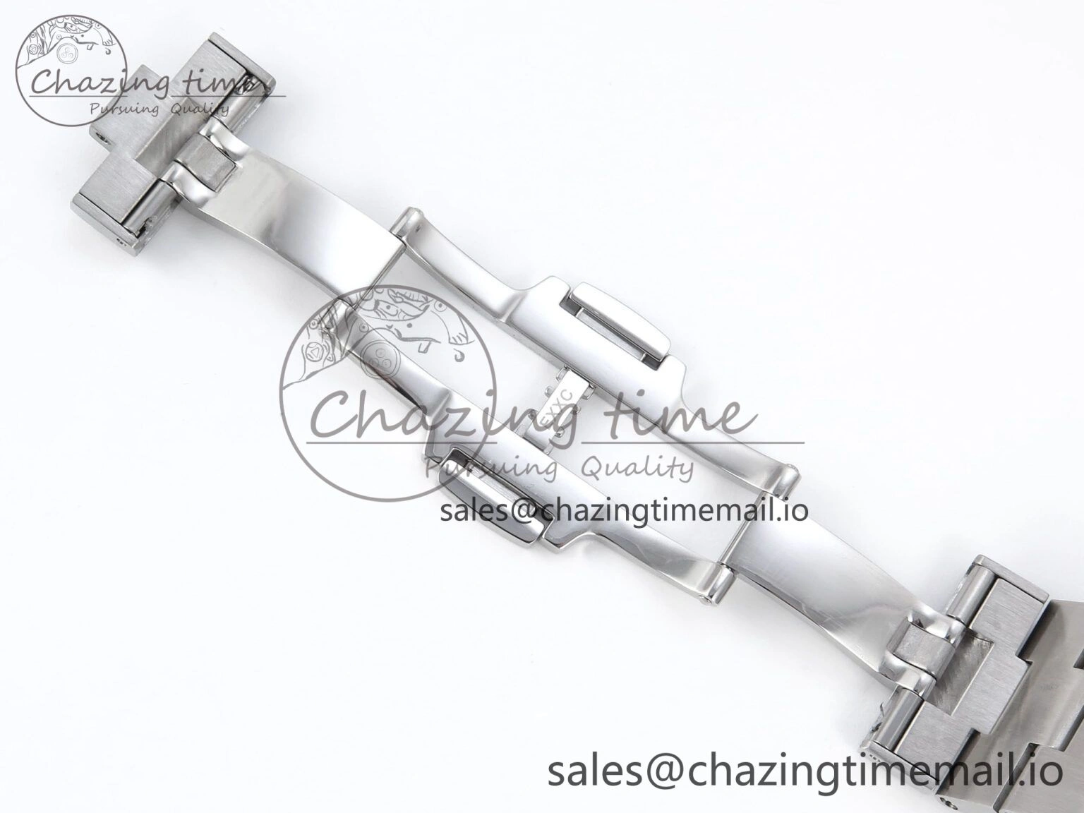 Overseas 7920V SS 8F Best Edition White Dial On SS Bracelet A Comfortable 9831