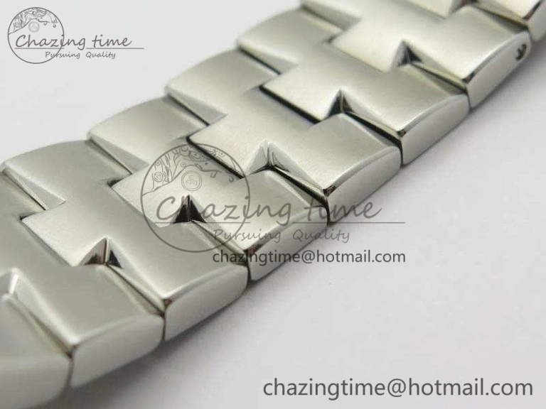 EyeCatching Overseas Automatic BP Maker Best Edition SS Silver Dial On SS Bracelet A 9977