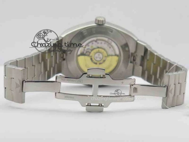 Classic Overseas Automatic SS Blue Dial On SS Bracelet A 9989