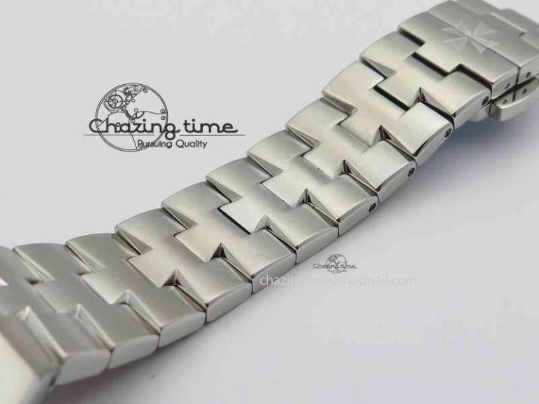 Overseas Automatic SS Brown Dial On SS Bracelet A TimelessDesign 9990