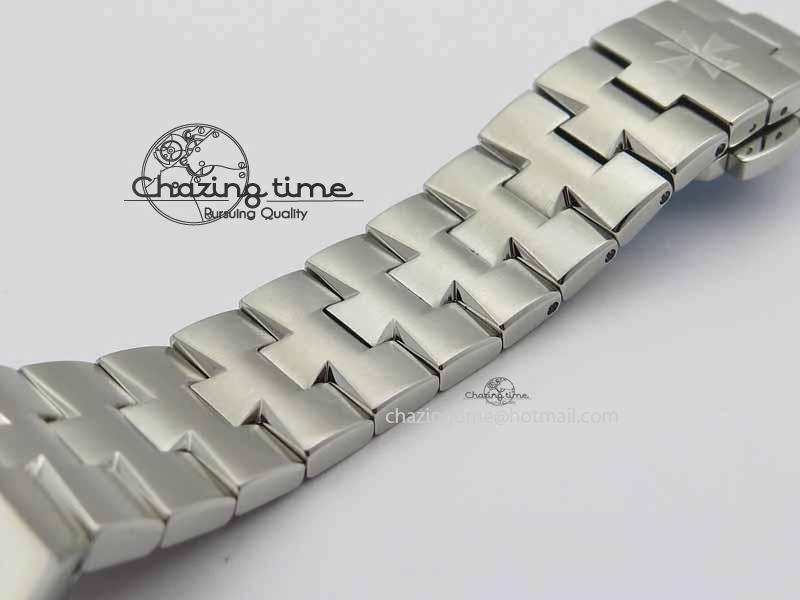 Overseas Automatic SS Brown Dial On SS Bracelet A TimelessDesign 9990