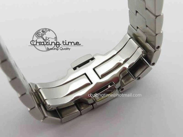 Overseas Automatic SS White Dial On SS Bracelet A WrinkleFree 9988