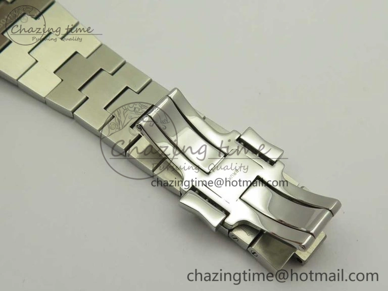 Fashionable Overseas Dual Time Power Reserve TWA Best Edition White Dial on SS Bracelet A 9943