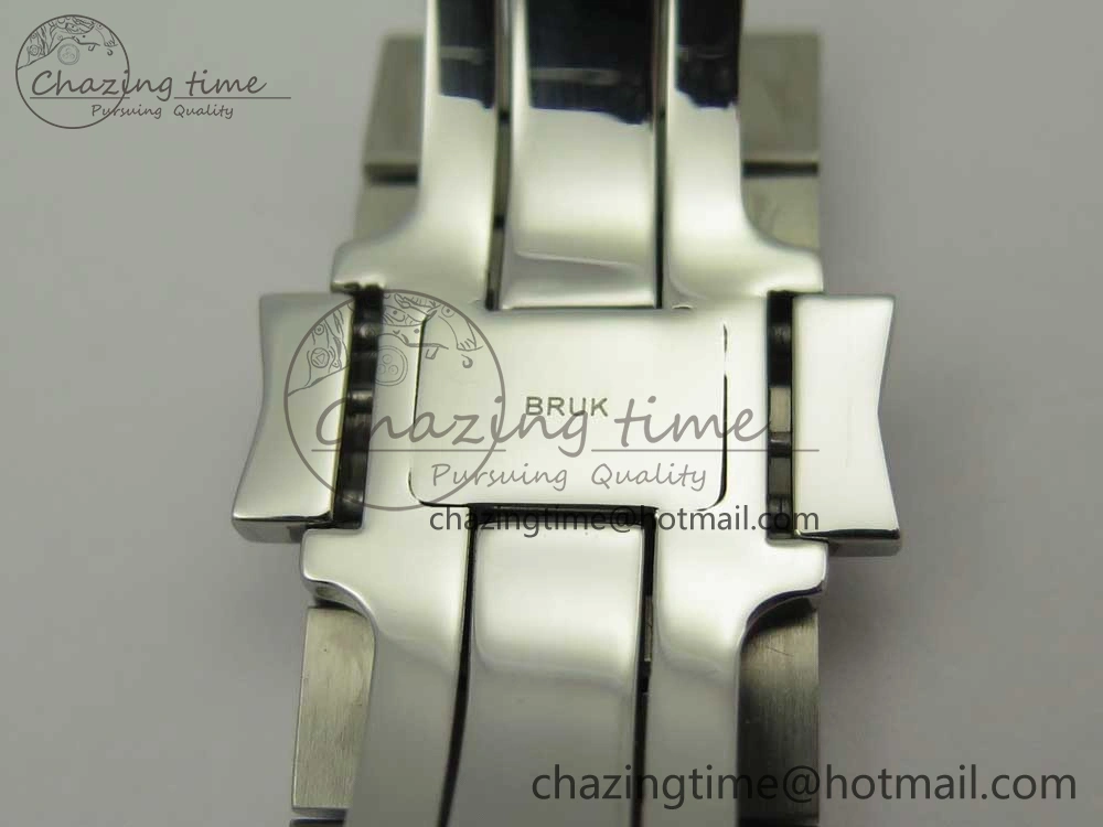 Fashionable Overseas Dual Time Power Reserve TWA Best Edition White Dial on SS Bracelet A 9943