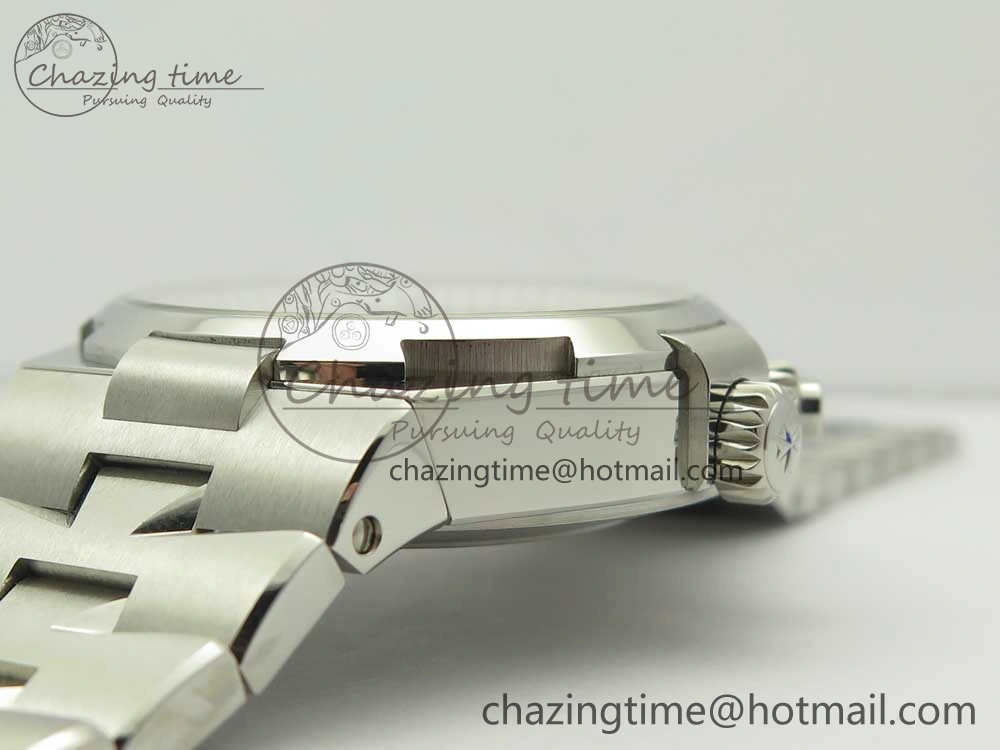 Fashionable Overseas Dual Time Power Reserve TWA Best Edition White Dial on SS Bracelet A 9943