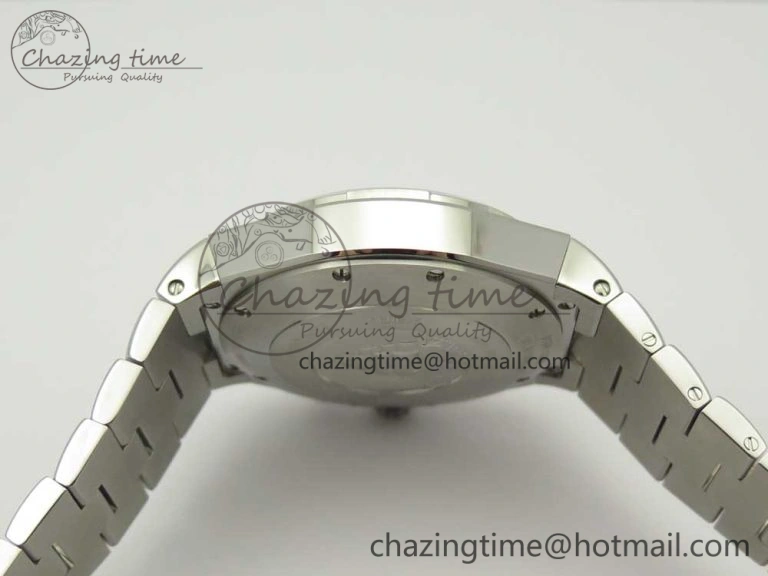 Fashionable Overseas Dual Time Power Reserve TWA Best Edition White Dial on SS Bracelet A 9943