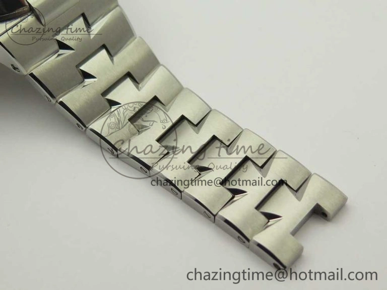 Fashionable Overseas Dual Time Power Reserve TWA Best Edition White Dial on SS Bracelet A 9943