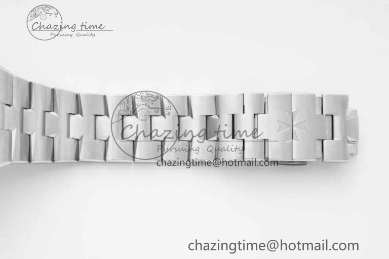 RelaxedFit Overseas Perpetual Calendar SS 8F Best Edition Gray Dial on SS Bracelet A 9900