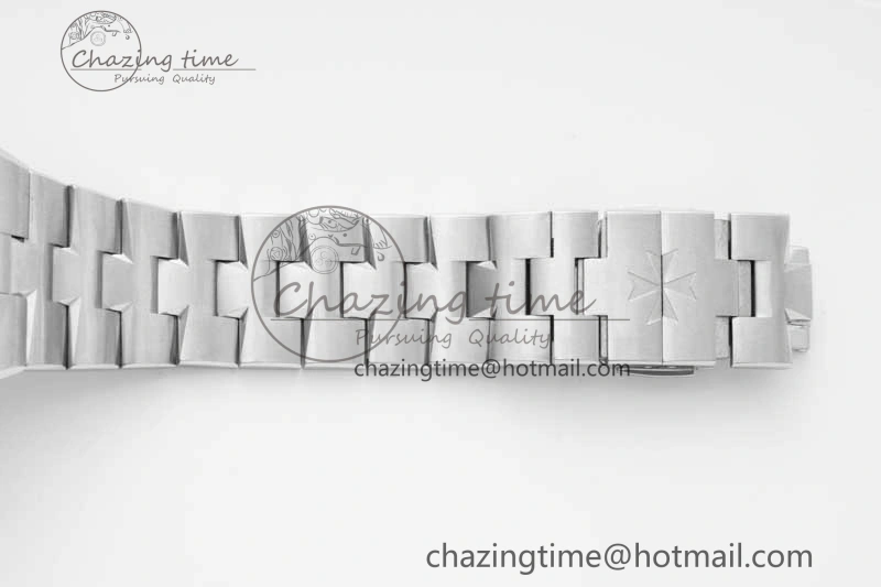 RelaxedFit Overseas Perpetual Calendar SS 8F Best Edition Gray Dial on SS Bracelet A 9900