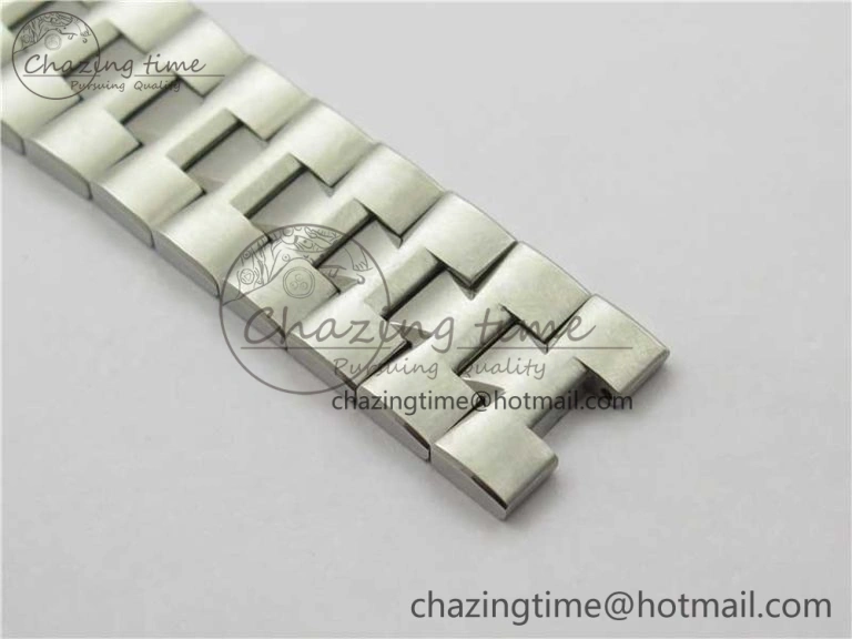 Overseas Ultra-Thin 2000V XF Best Edition Black Dial on SS Bracelet A ComfortFit 9926