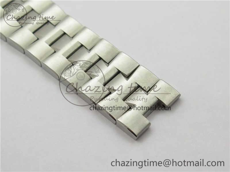 Overseas Ultra-Thin 2000V XF Best Edition Black Dial on SS Bracelet A ComfortFit 9926