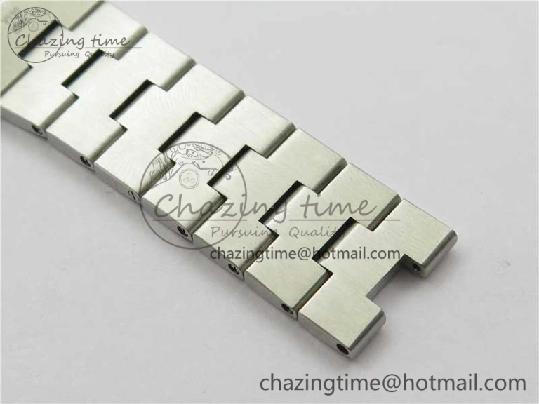 Overseas Ultra-Thin 2000V XF Best Edition Black Dial on SS Bracelet A ComfortFit 9926